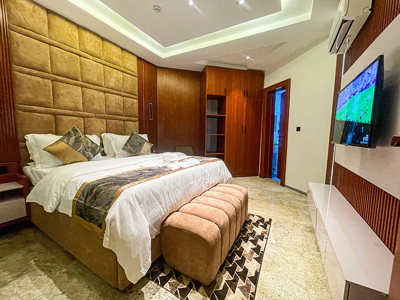 Lake View Suites