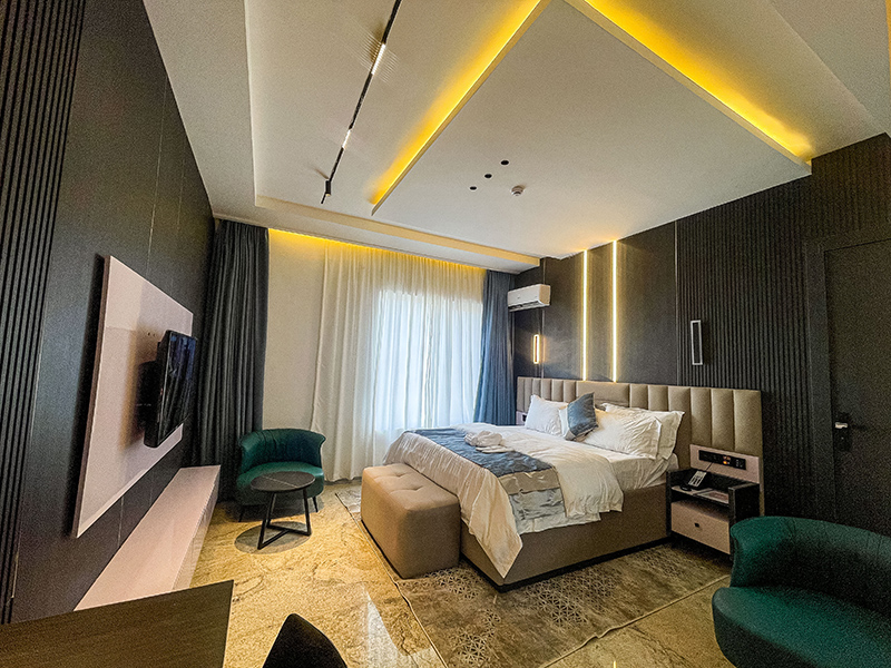 Queen Luxury